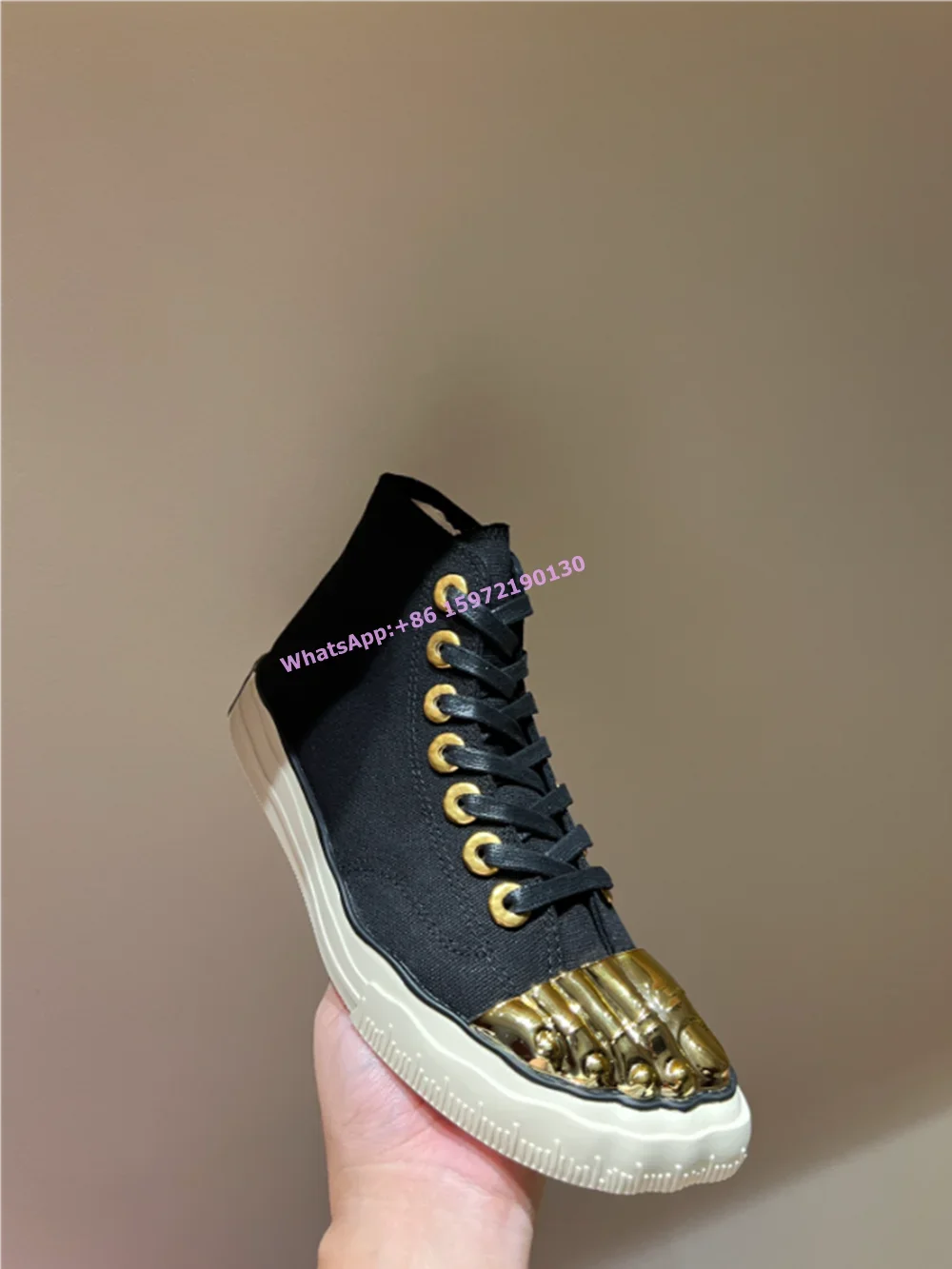 Stivali con punta in metallo a - Boots recensione e prezzo