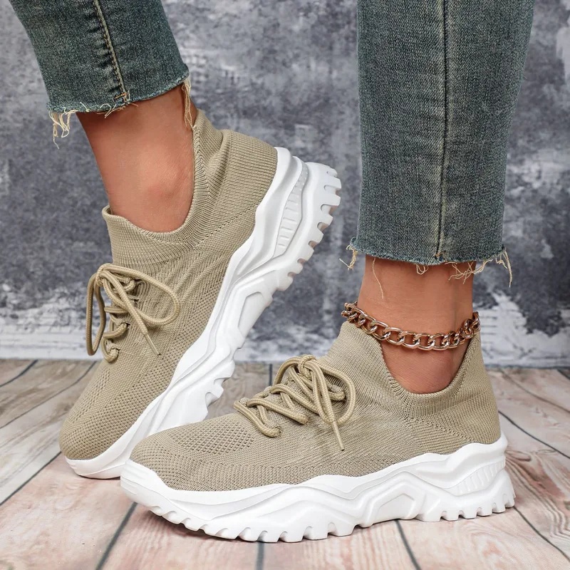 Sneakers con Plateau alla Moda - Knit Fabric Lace Up Sneakers recensione e prezzo